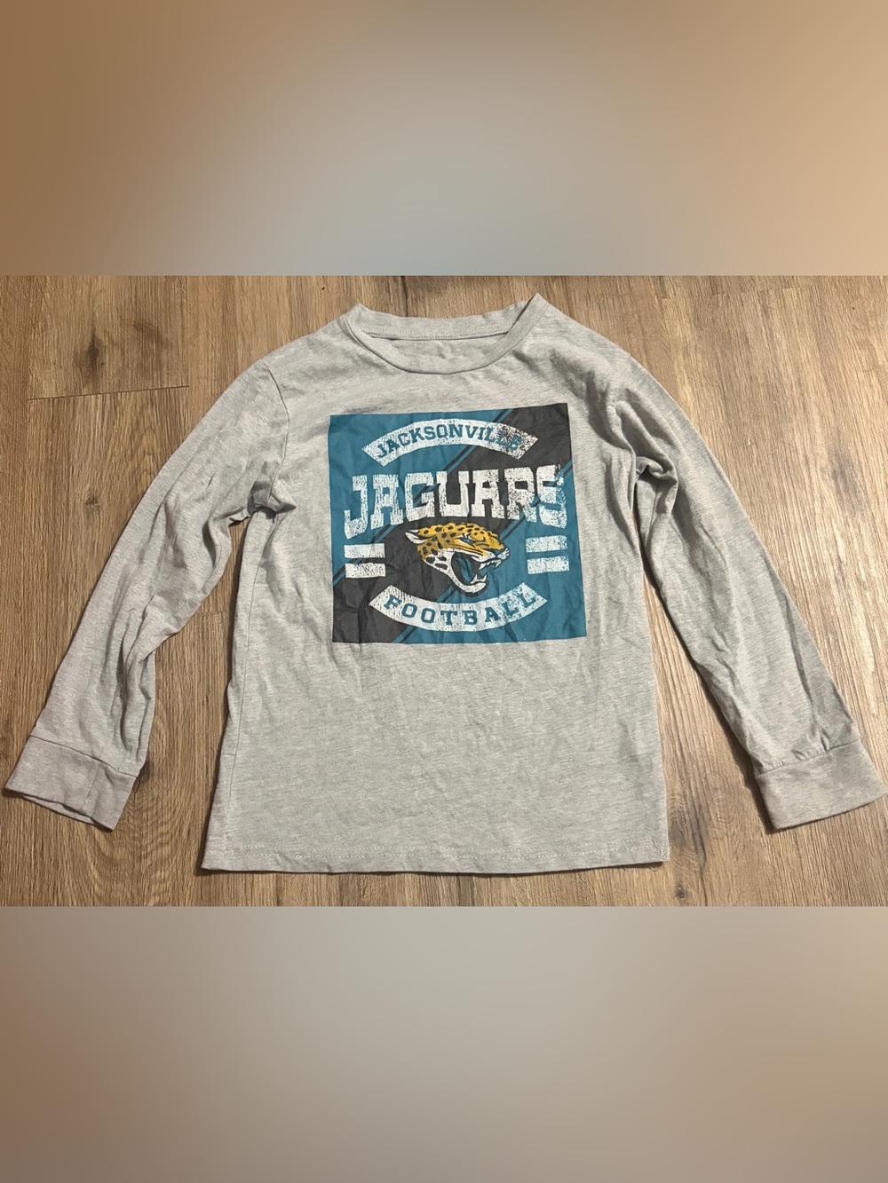 NFL Team - Jacksonville Jaguars Long Sleeve Tee - Size Small 6/7